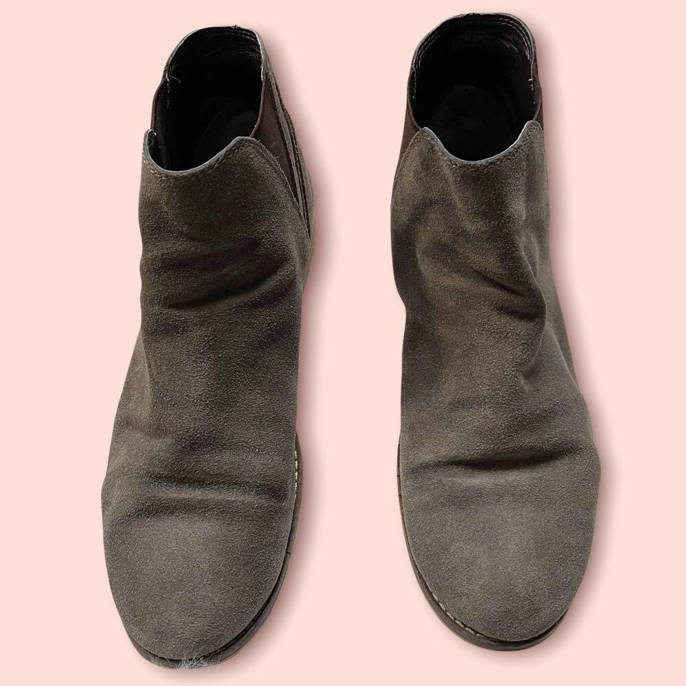 STEVE MADDEN BRAND GRAY FAUX SUEDE ANKLE BOOTIES-FLATS